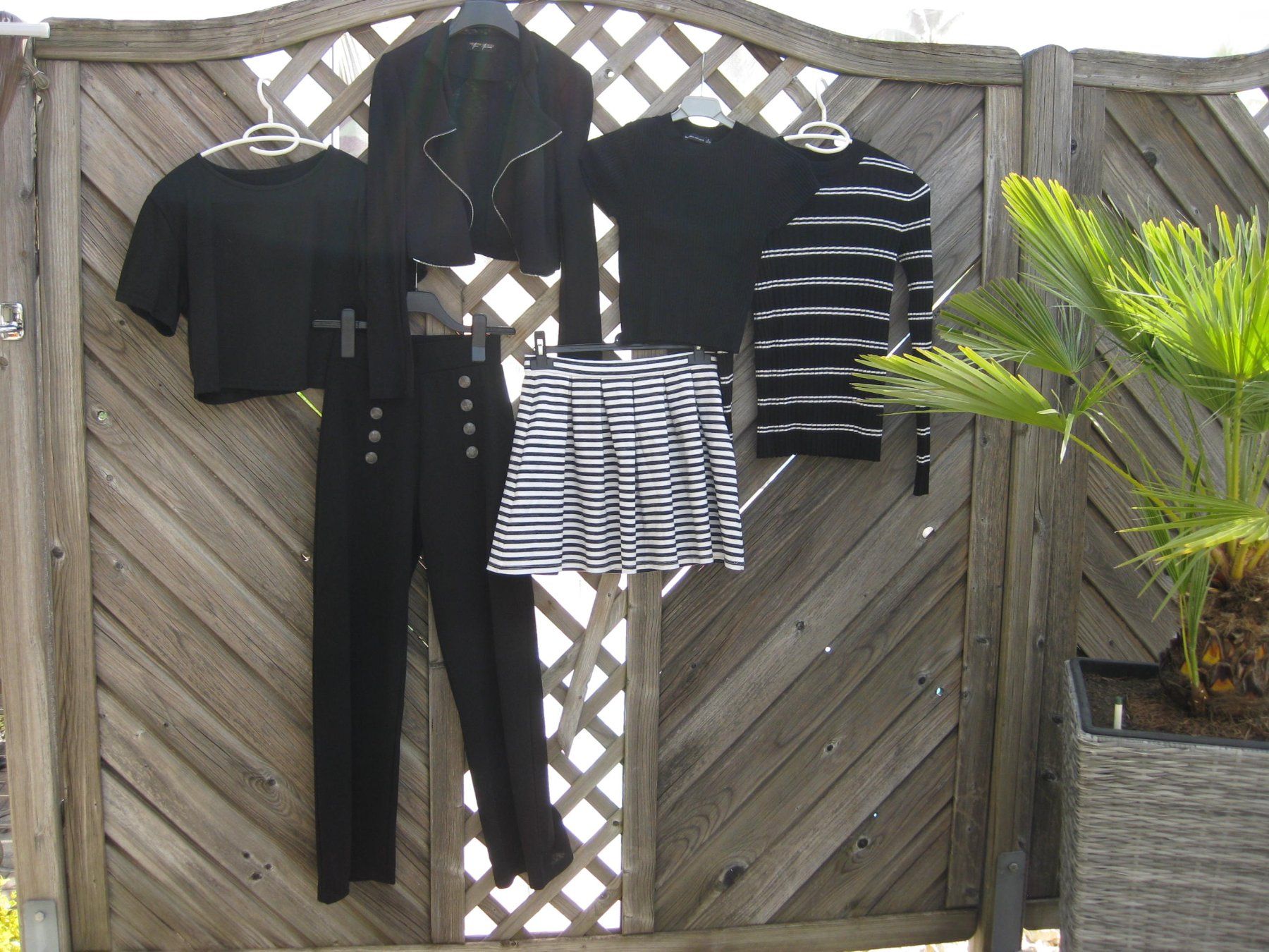 Lotti di vestiti: Weekendly/Party? Black & White Set Gr.S – Usato da Steinmaur venduto da Daka36 1