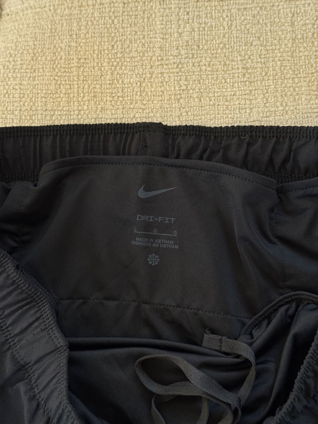 Nike Pantaloni: Nike | Shorts | Running – Nuovo (secondo la descrizione) da Horgen venduto da onur_5 3
