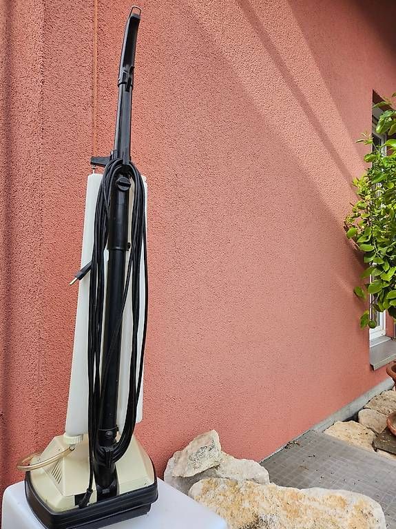 Tutte le macchine: Teppichreinigungsmaschine – Usato da Münchwilen venduto da eri_cjx8 2