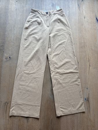 Pantalon beige Bershka taille 38 