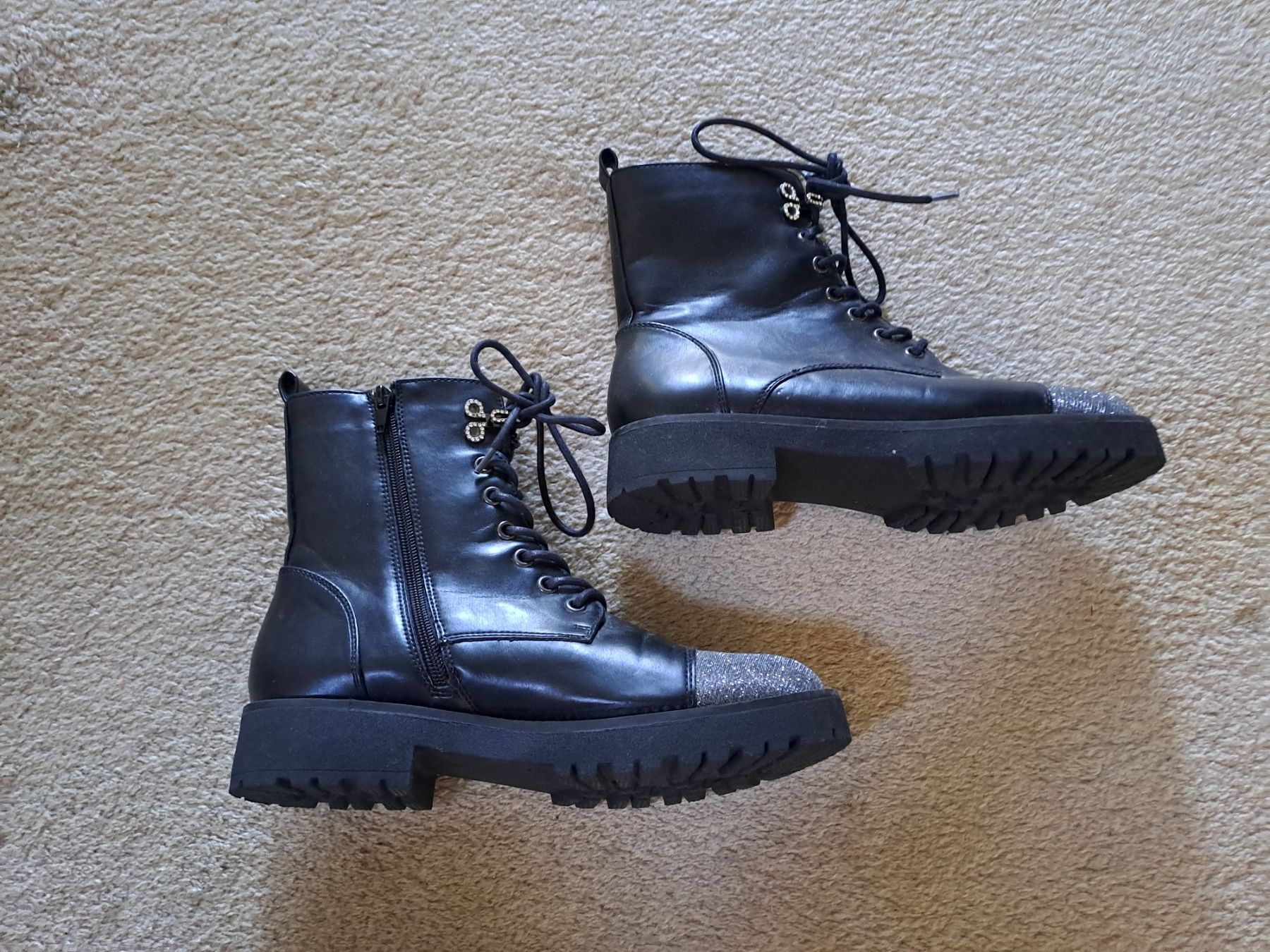 Scarpe da donna: schöne Stiefeletten Gr. 39 – Usato da Untersiggenthal venduto da Zehni8 3