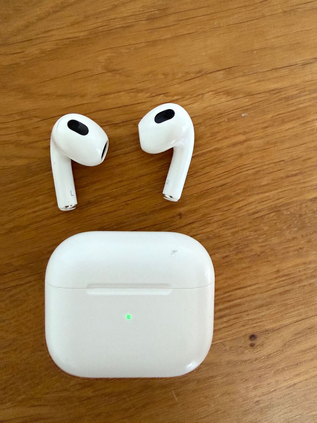 Apple Kopfhörer: APPLE AirPods 3 – Gebraucht aus Lausanne von Nine1982 3