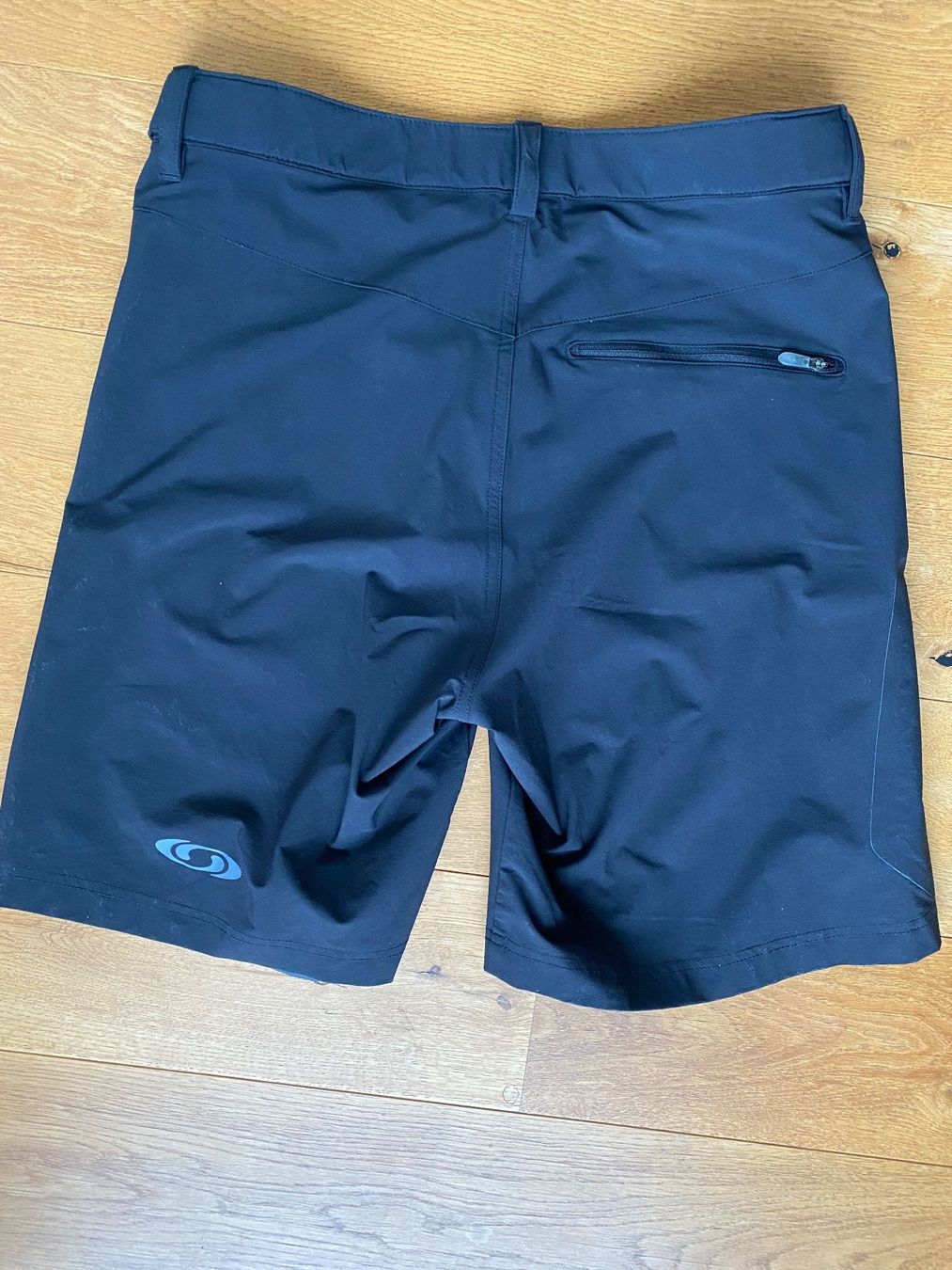 Salomon Pantaloni: Salomon - Acti Lite-Shorts, Grösse 48 – Nuovo (secondo la descrizione) da Meisterschwanden venduto da Lapins2019 1