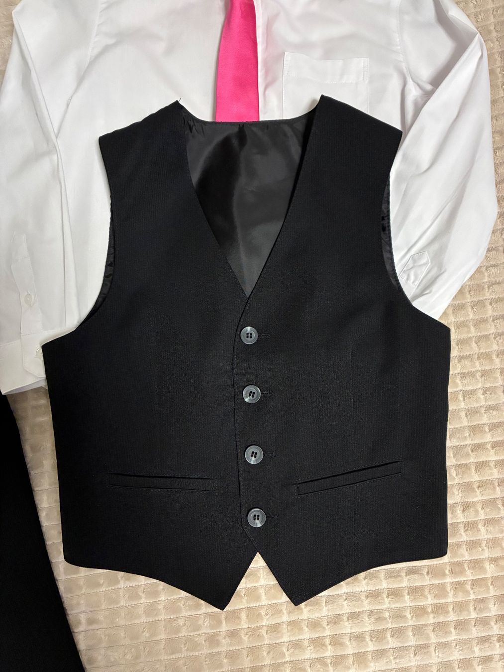 C&A Lotti & Set di vestiti: NWT C&A Anzug 3-teilig gr. 128 – Nuovo (secondo la descrizione) da St. Gallen venduto da Fisch79 6