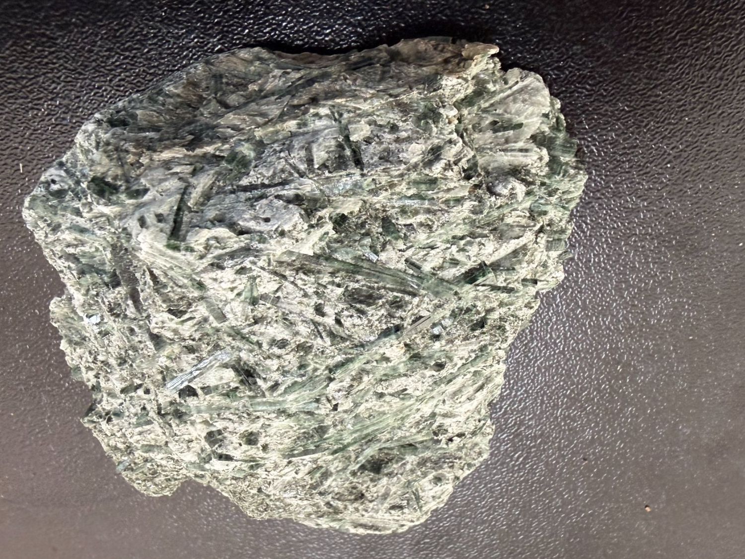 Minéraux & Lithothérapie: Actinolite, Namibia (3.22) – Neuf (Voir description) à Muri b. Bern par Gemmes 2