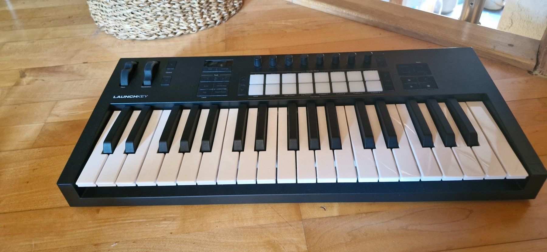Novation Musikinstrumente: Novation Launchkey 37 mk4 - Midi Controller – Gebraucht aus Hinwil von Tigae 3
