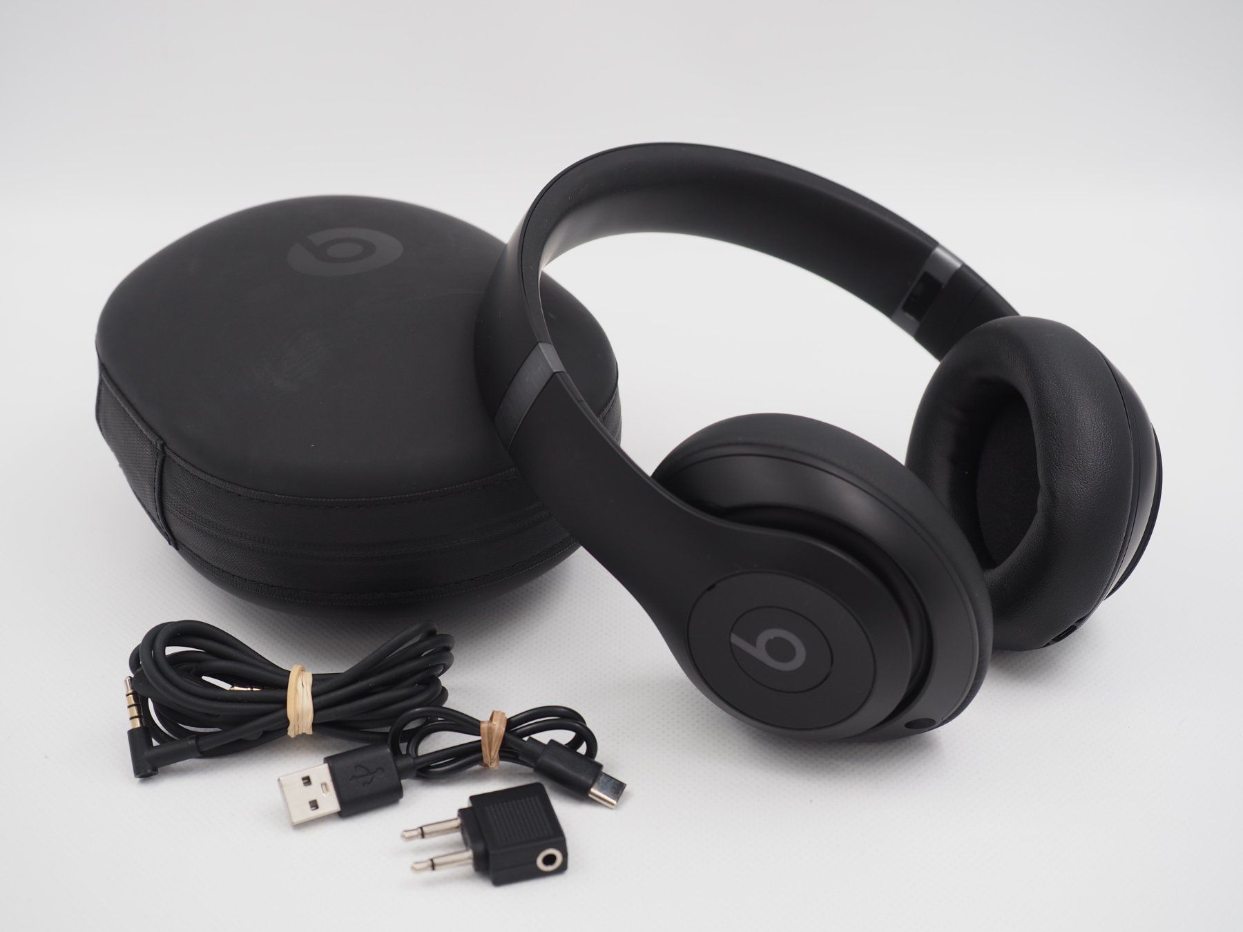 Beats Cuffie: BEATS Studio Pro Bluetooth Kopfhörer (26061009) – Usato da Zürich venduto da fundsachenverkauf