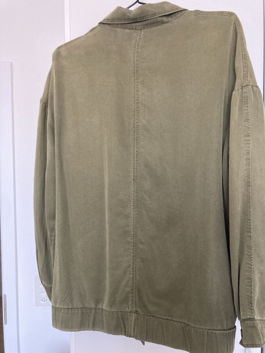 Promod Giacche: Frühlingsjacke olivegrün – Usato da St. Niklausen LU venduto da sterala 1