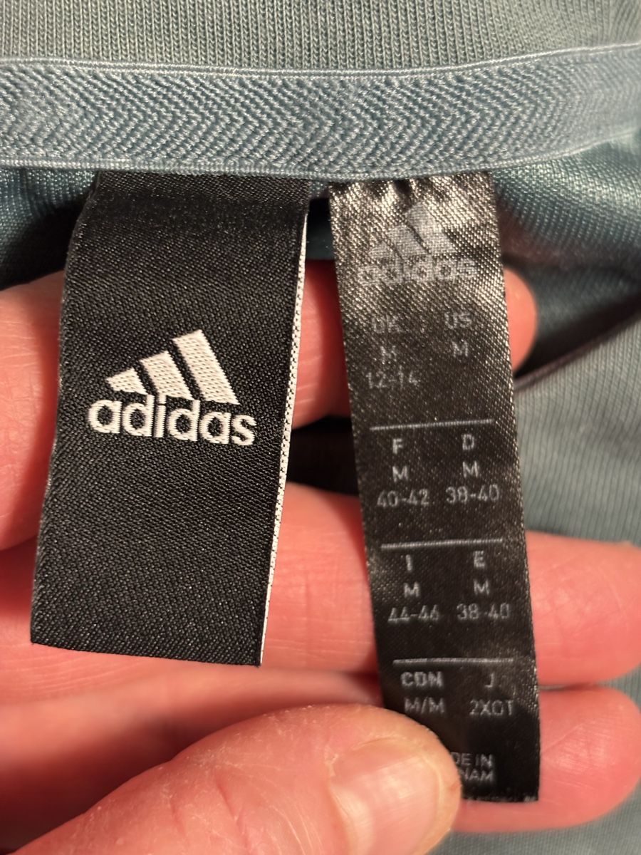 Adidas Pullover & Sweatshirts: Sportpullover Adidas  M – Gebraucht aus Kesswil von Branca-01 6