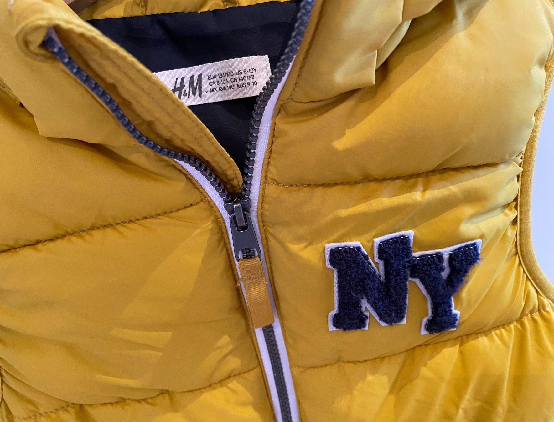 Altro abbigliamento per bambino: Gilet 134 / 140 Weste Kinder Jacke – Nuovo (secondo la descrizione) da Aarau venduto da Ahoffa 1