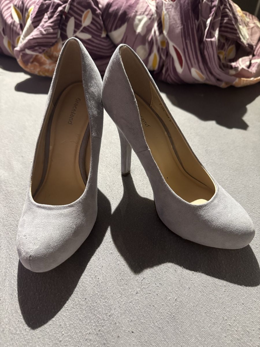 Graceland Damenschuhe: 👠Graceland Pumps, Gr. 35, Wildlederoptik, hellgrau – Neu (gemäss Beschreibung) aus Künten von bel_6wn2