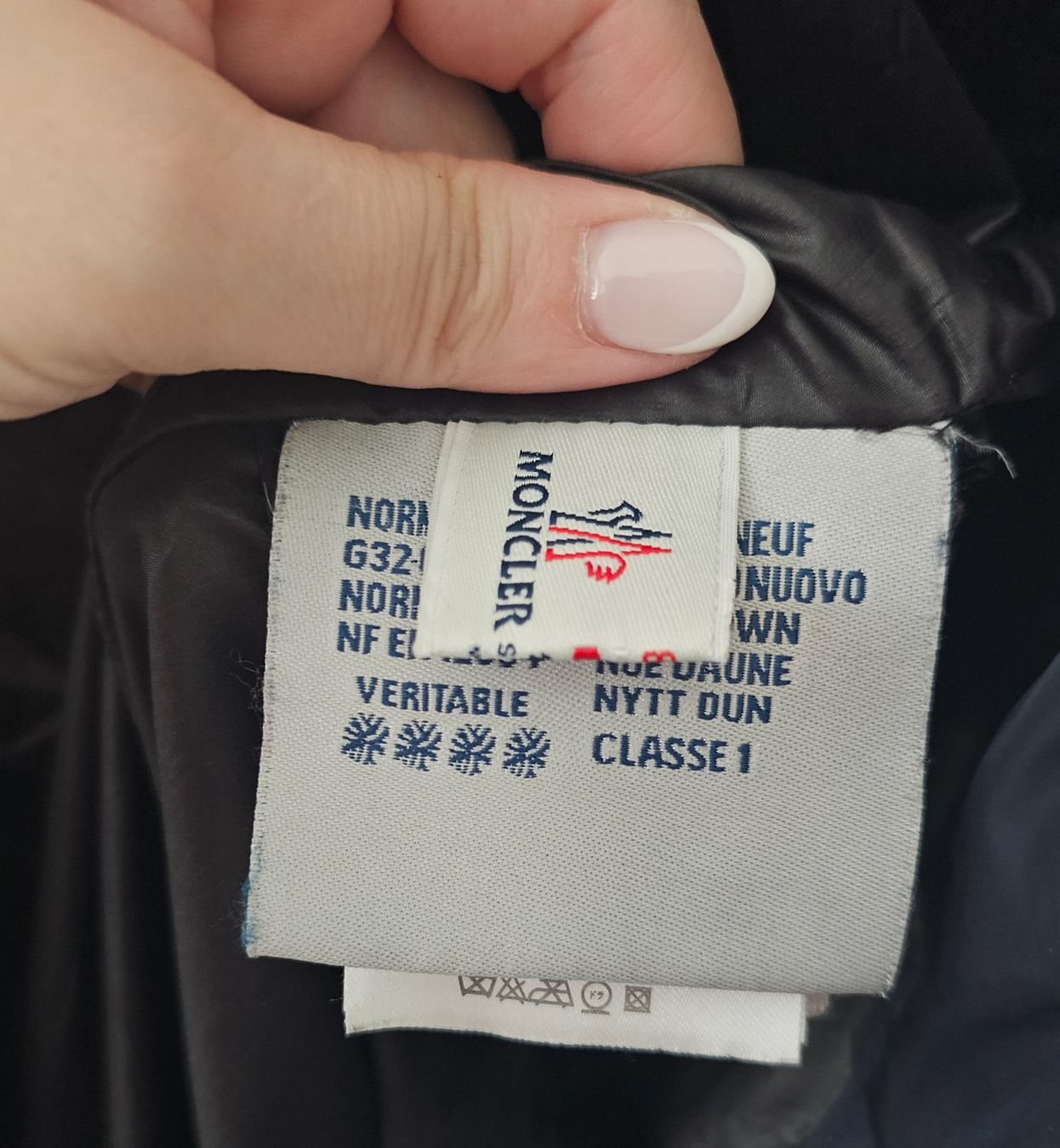 Moncler Giacche: Original***MONCLER*** Damen Jacke Gr.5 – Usato da Frauenfeld venduto da rey06 4