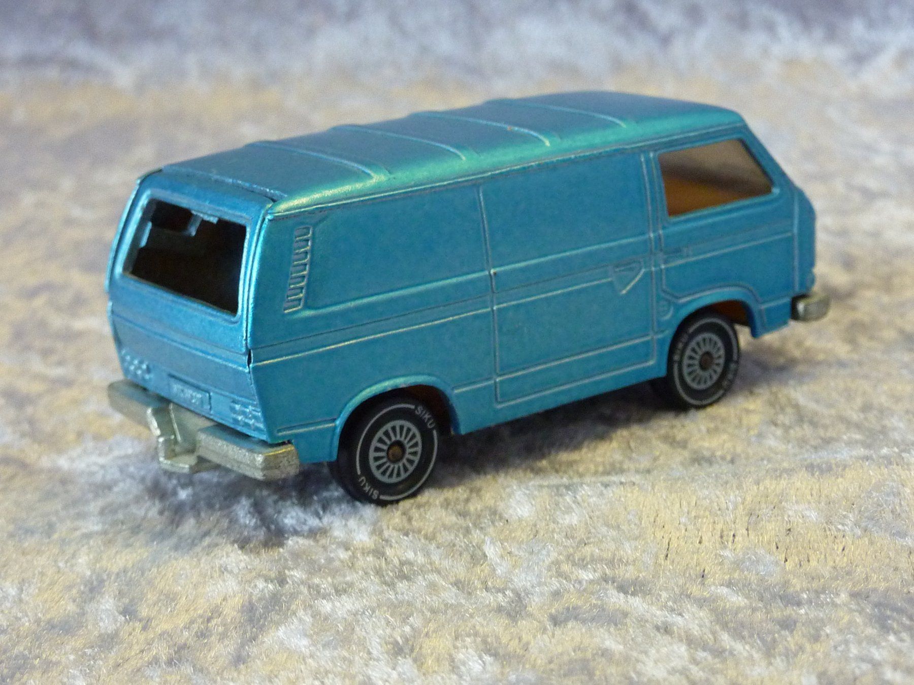 Siku Modellautos: VW Bus T3 Transporter Siku – Gebraucht aus Dürrenäsch von  3