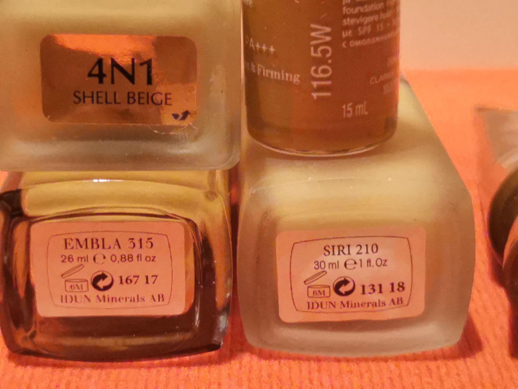 Clarins Make-up: Hochwertige Foundation-Cremes, 5 Stück – Usato da Schlieren venduto da vlalif 4
