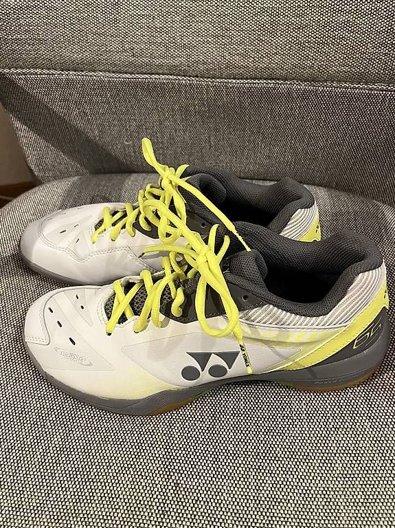 Scarpe da uomo: Hallen Turnschuh Yonex SHB-65 – Usato da Bubikon venduto da melo8412