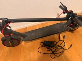 Elektro Tretroller Xiaomi pro2 guter Zustand mit Ladekabel