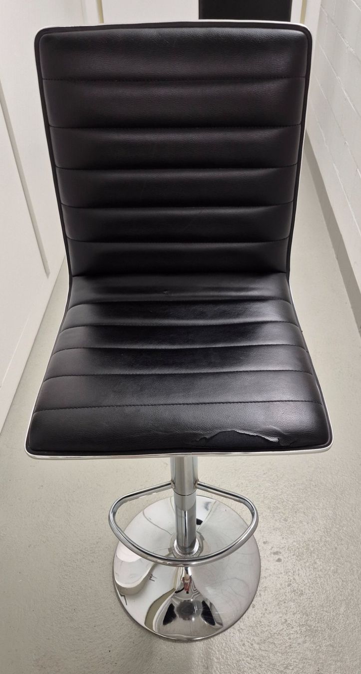 Hocker: Barhocker 2er Set scharz – Gebraucht aus Höri von Nastaq 4