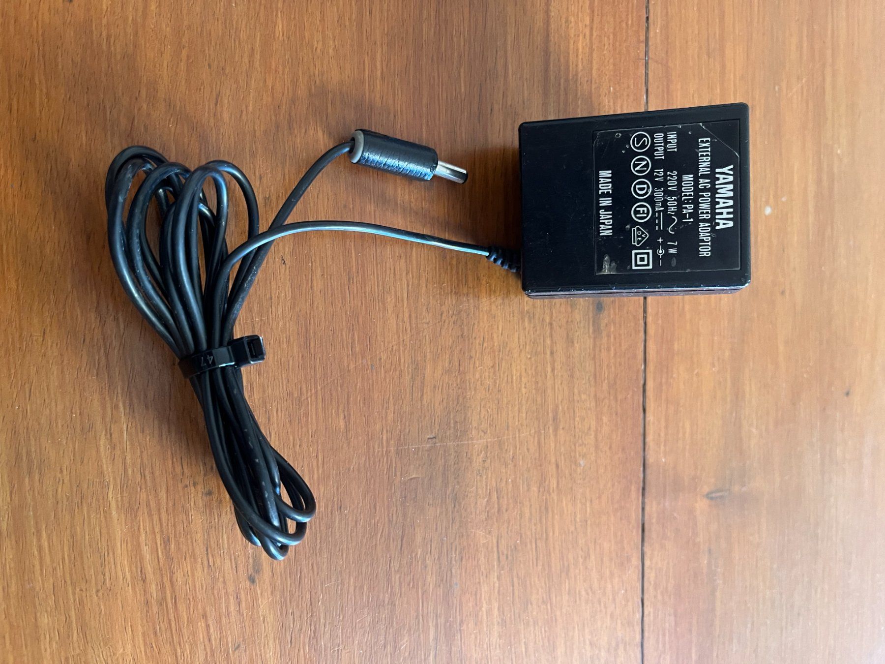 Musikinstrumente: Yamaha RX17 de 1987 – Gebraucht aus lausanne von Pierreougy 1