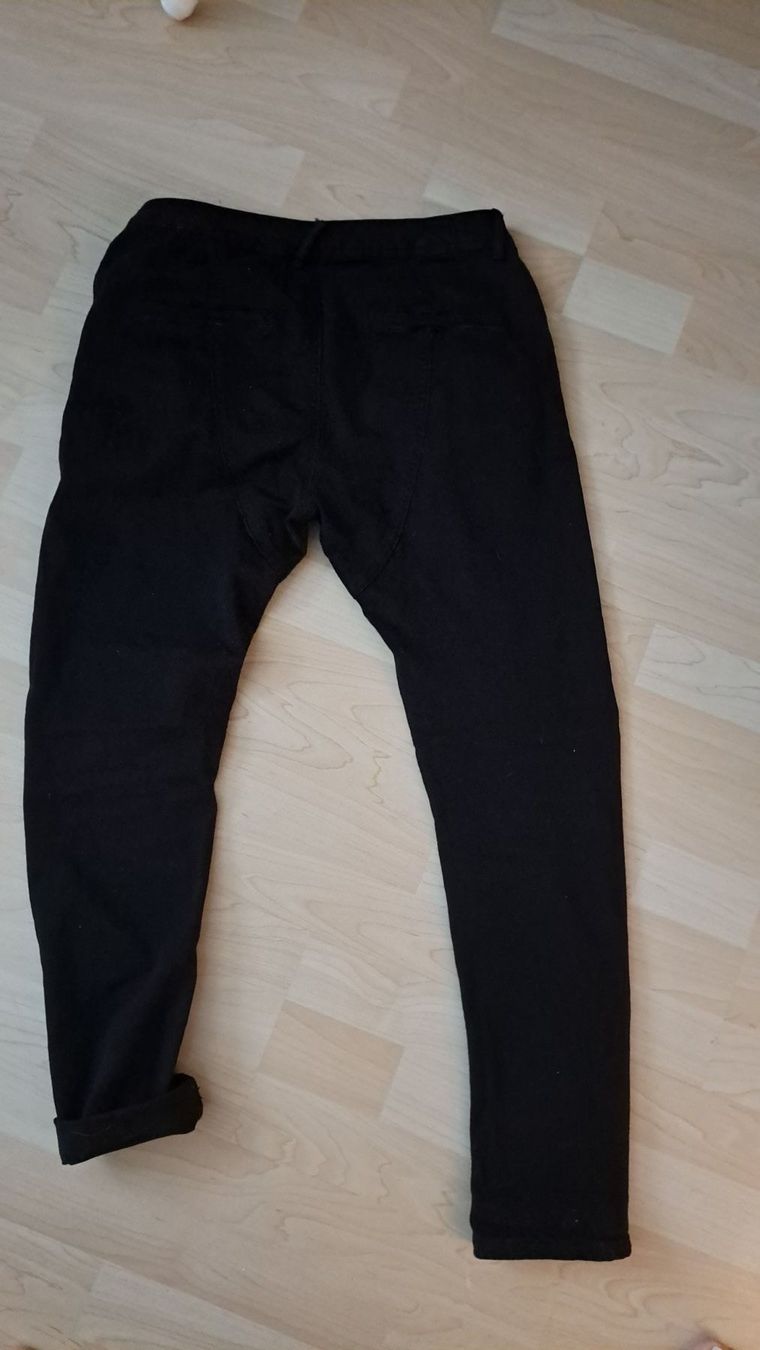 Pantaloni: Coole Schwarze Hose Gr. M – Usato da Winterthur venduto da Dream_of 2