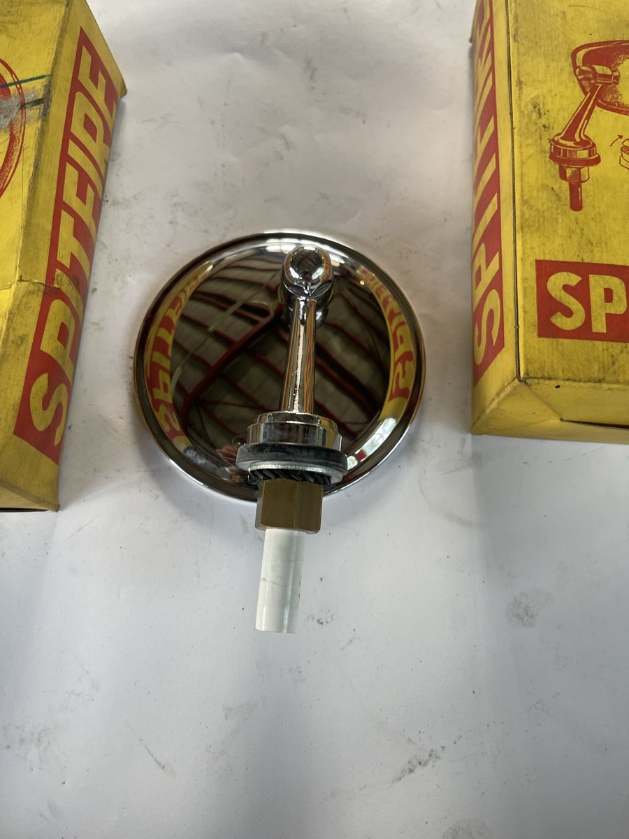 Tutti pezzi di ricambio auto: Oldtimer 2x Rückspiegel – Usato da Altbüron venduto da Garage-Bulak 1