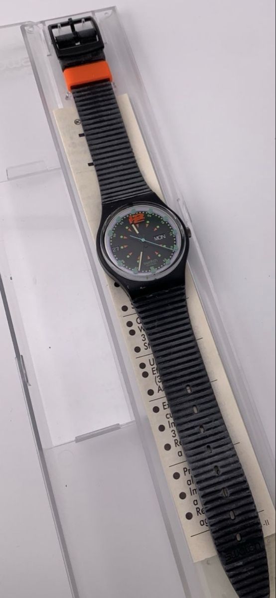 Swatch Uhren: Swatch schwarz mit Datumsanzeige mit box – Gebraucht aus Untersiggenthal von TimeandShine 1