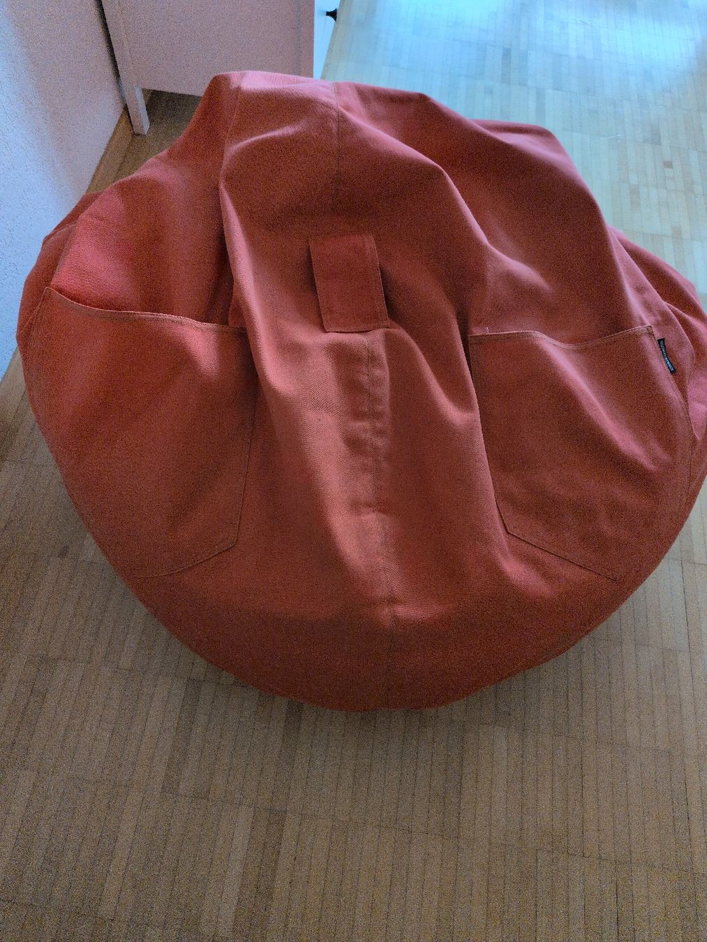 Fauteuils: Sitzsack rot, sehr bequem – D'occasion à Basel par vm3 2