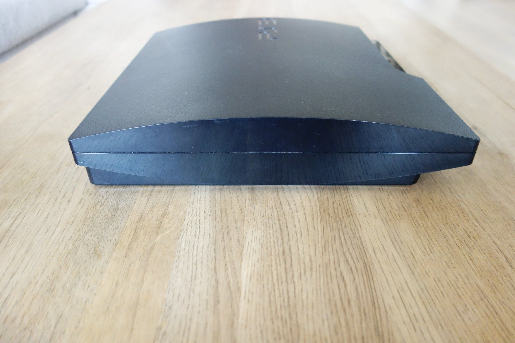 Sony Console: Playstation 3 PS3 slim + câbles + manettes + jeux – Usato da La Rippe venduto da Kopernic 7
