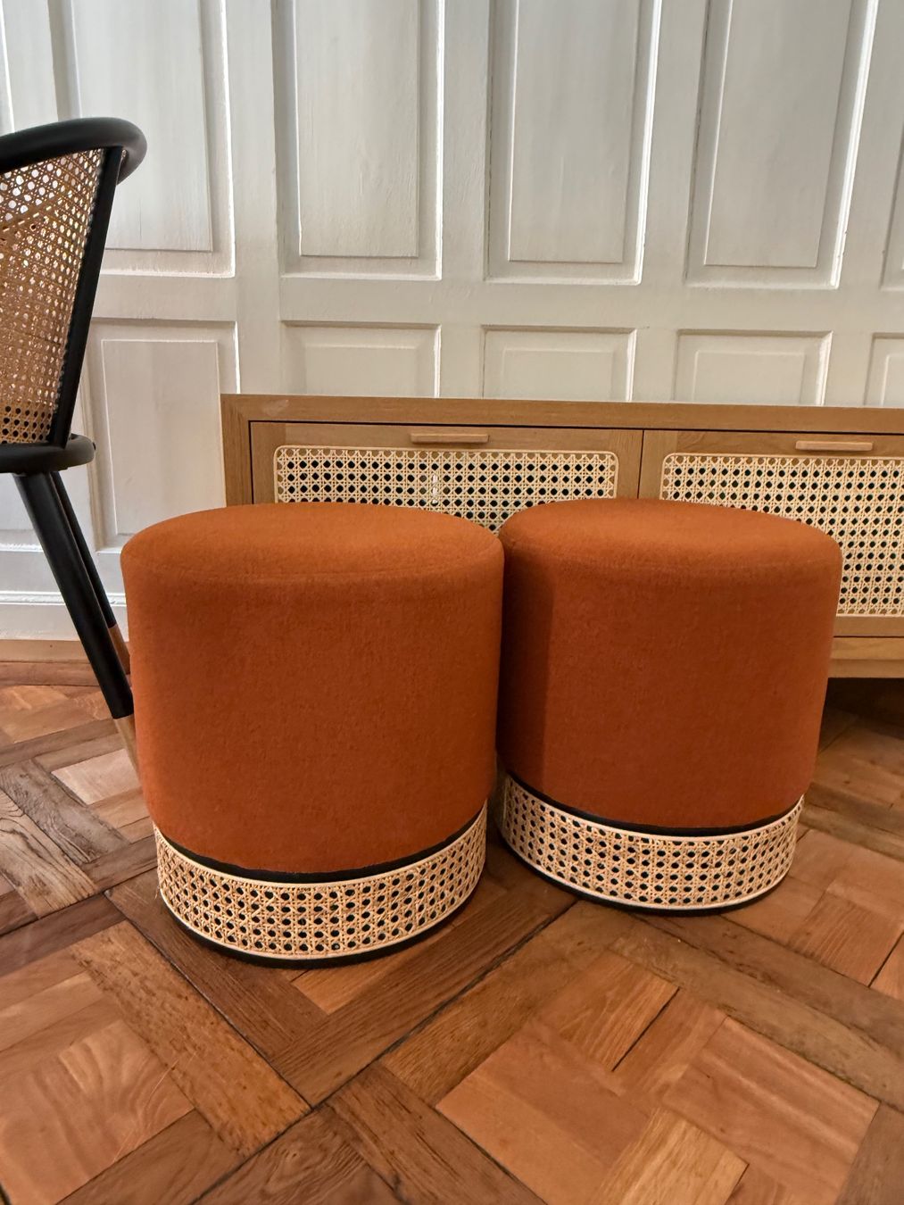 Set di tavolo e panche: Gesamtes Wohnzimmer – Usato da ZÜRICH venduto da Soraone1 4
