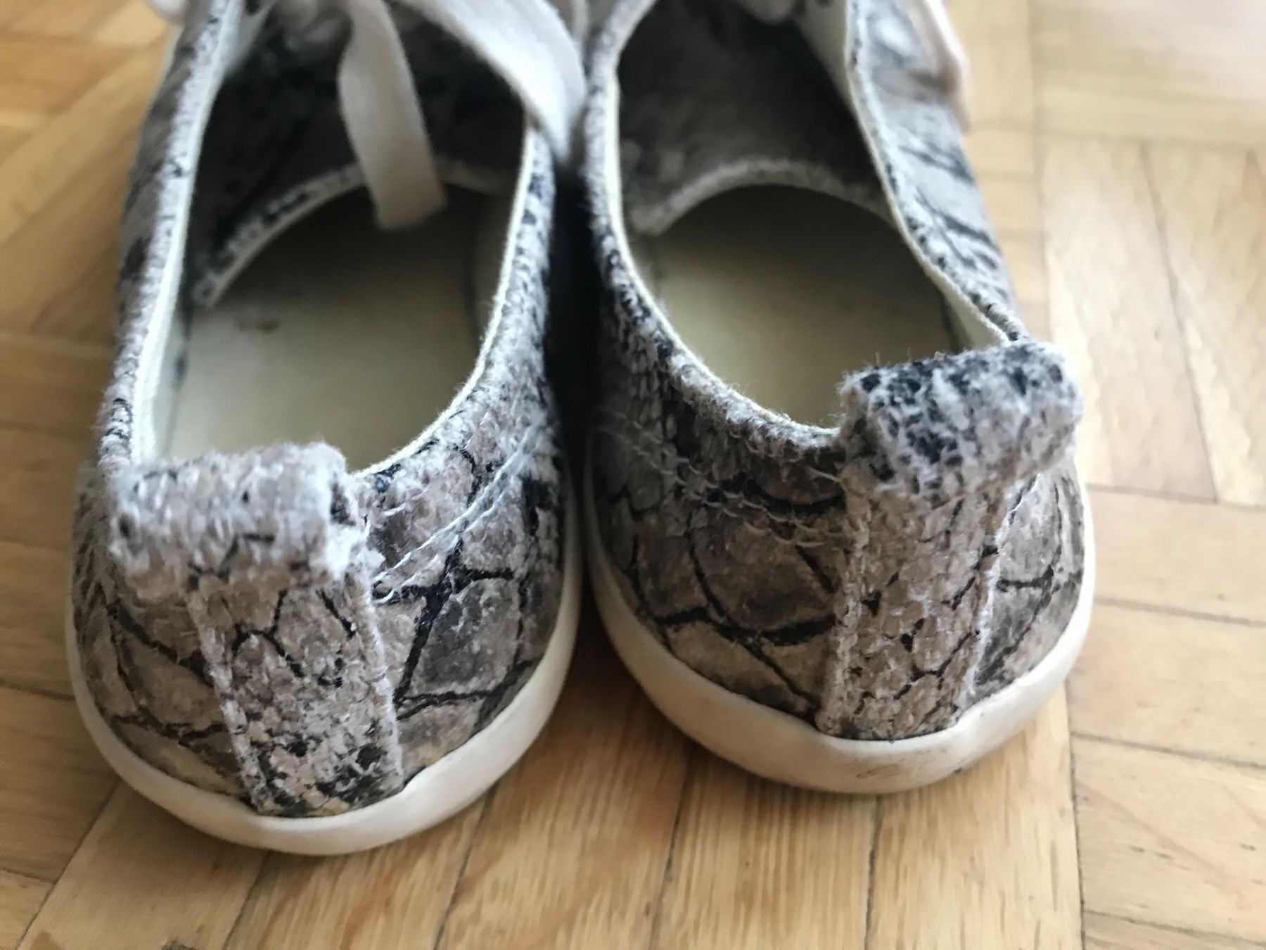 H&M Scarpe da donna: Stoffschuh Sneaker von H&M Grösse 37 Schlangenmuster – Usato da Emmenbrücke venduto da Hathor123 6