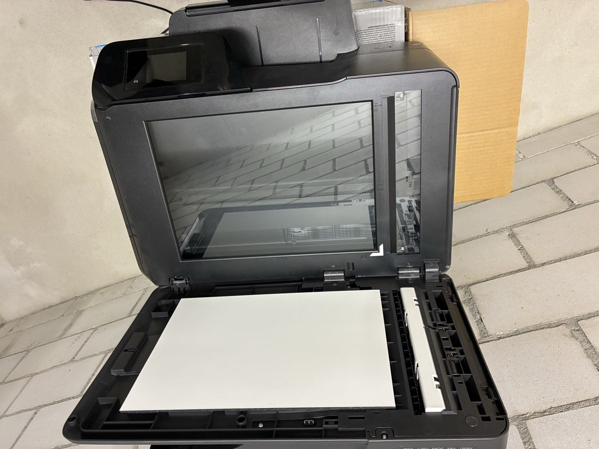 Hewlett Packard Stampanti: Original HP Drucker inkl. Ersatzkartuschen  – Usato da Jona venduto da Laminator 1