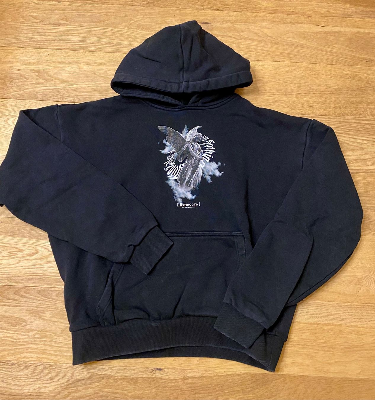 Pulls & Sweat-shirts: Kapuzenpullover von MJ Gonzales / Grösse M – D'occasion à Rothenfluh par sil_5tqj