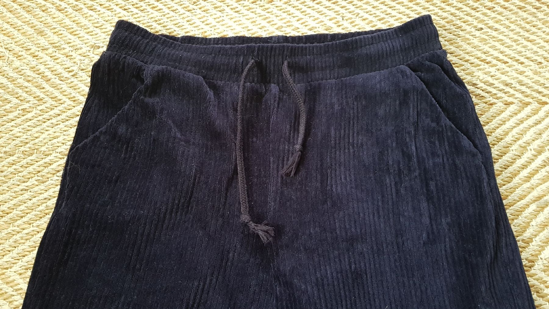 Pantaloni: Casual Samthose Gr S- M – Nuovo (secondo la descrizione) da Menznau venduto da Valinor 2