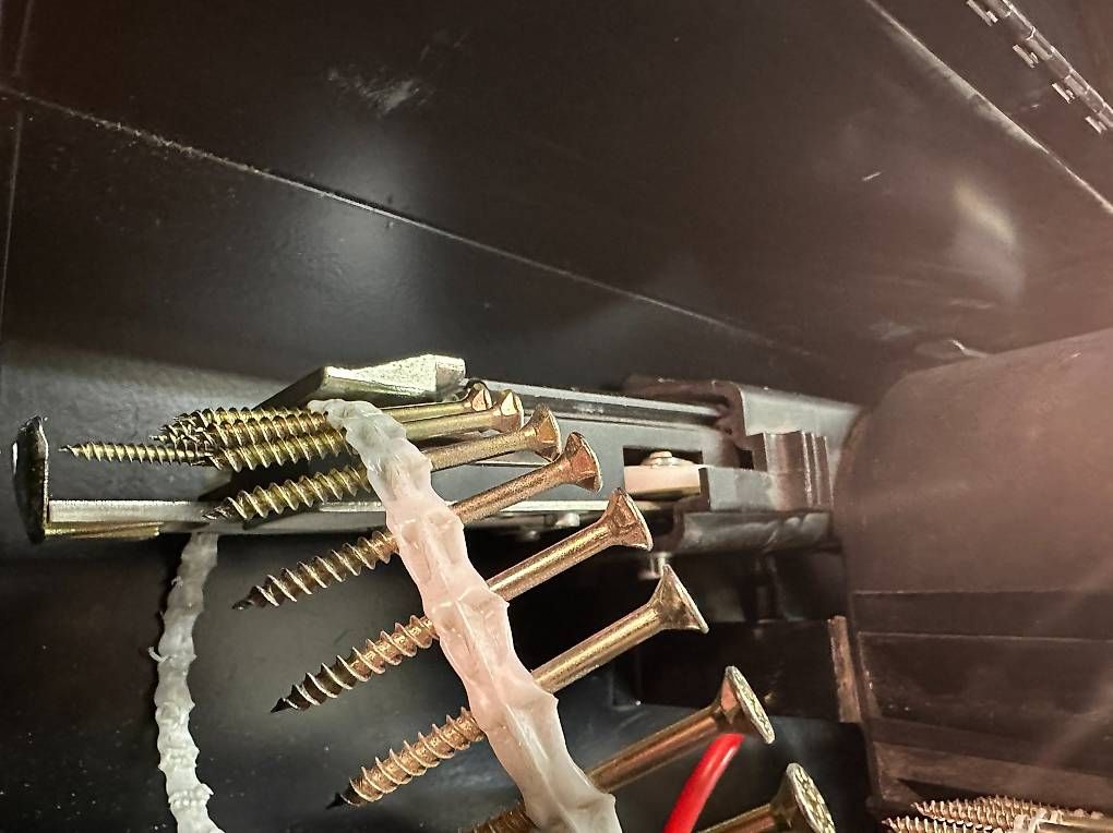 Alle Maschinen: ASSYmat  80 Magazinschrauber Würth – Gebraucht aus Münchenstein von Vorsorge 4