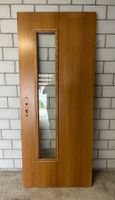 Türe- Haustüre mit Glaseinsatz, vertikal