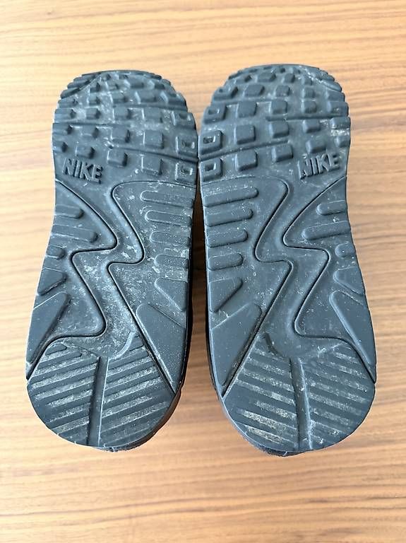 Nike Scarpe da uomo: Nike Air Leder Sneaker, schwarz, Grösse 47.5 – Usato da Erlenbach ZH venduto da Berlen 2