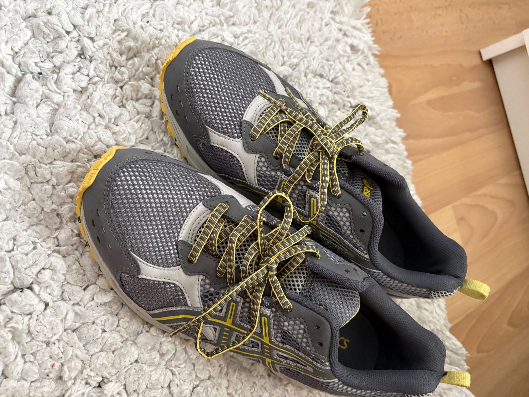Asics Chaussures hommes: Sneakers – D'occasion à Zunzgen par mel_y6w2 3