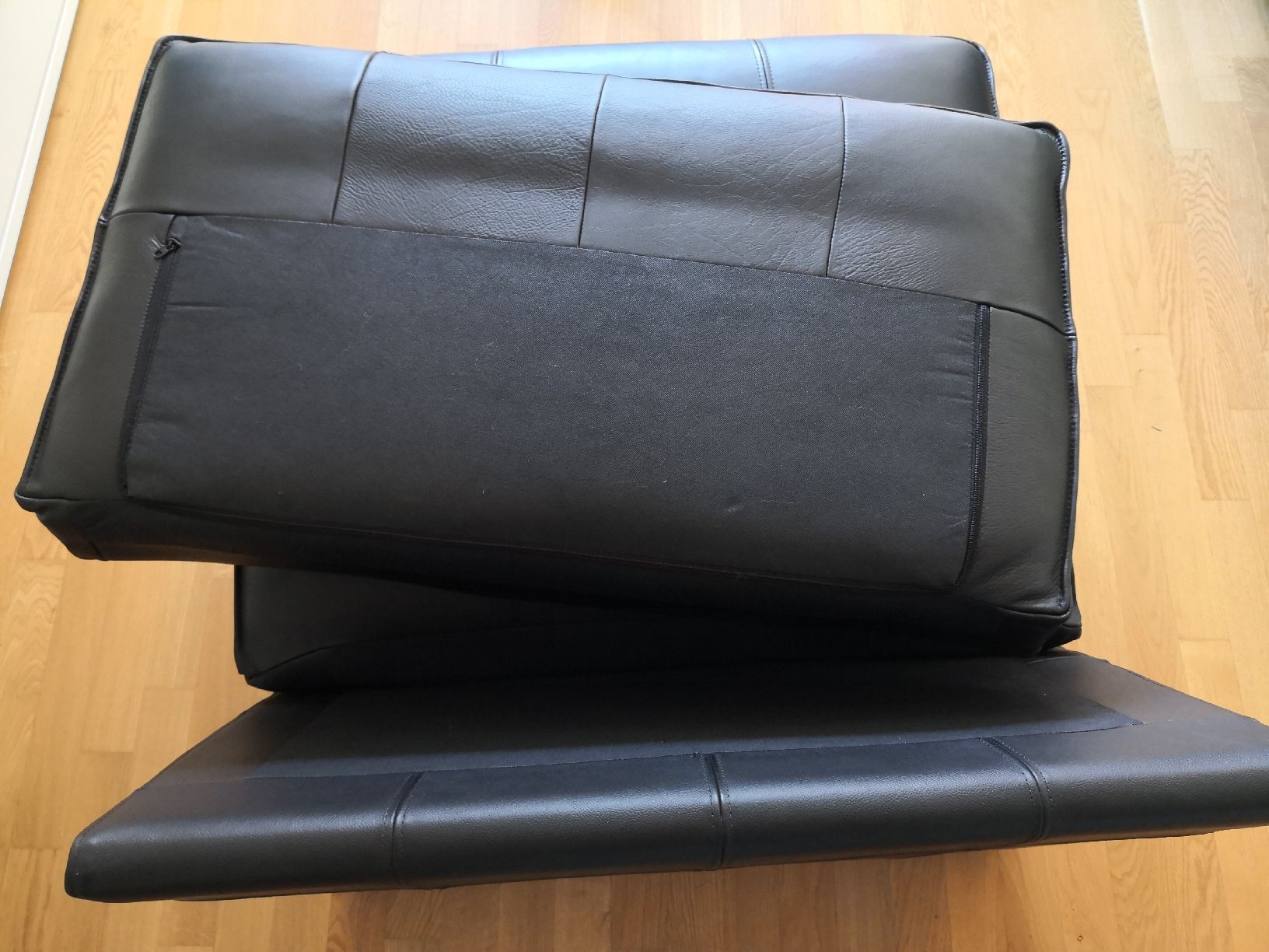 Ikea Sofas: Schwarzes Ledersofa Ikea – Neu (gemäss Beschreibung) aus Dietlikon von len_6qjk 3