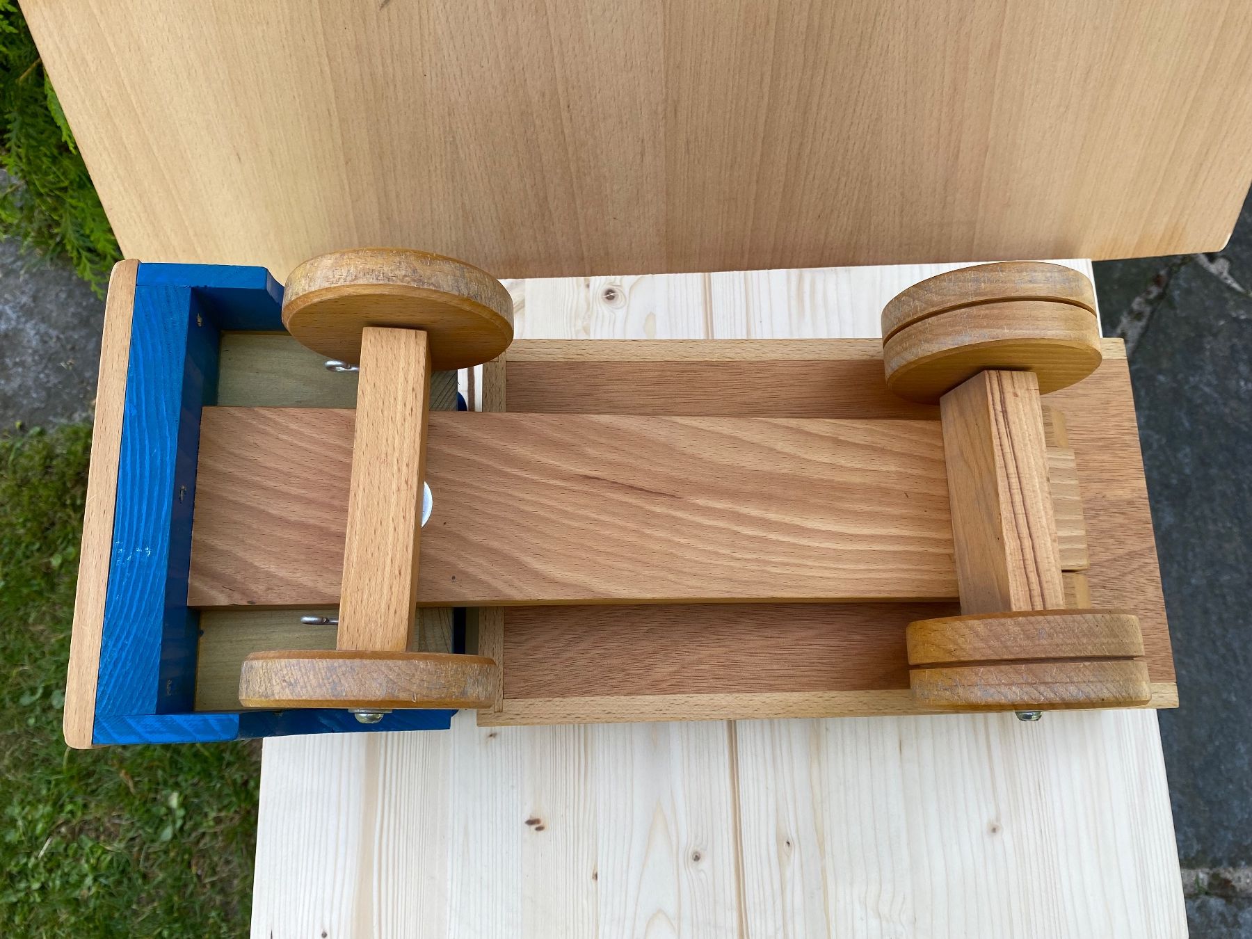 Giocattoli: schöner Holzlastwagen – Usato da Feldbach venduto da Olive1 8