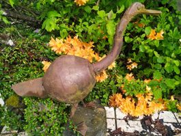 Eisen Skulptur Ente auf Steinsockel Unikat 