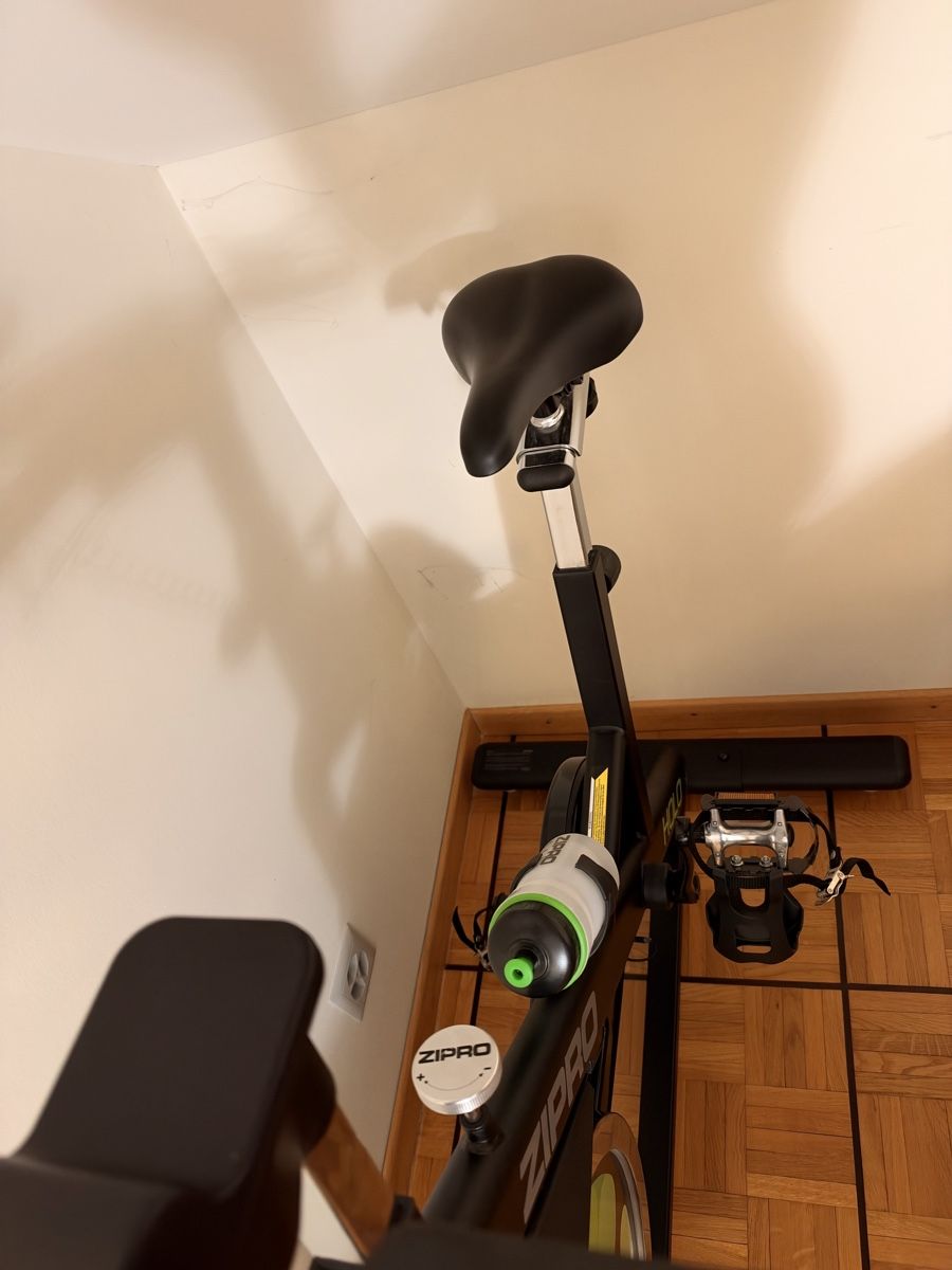 Velos: Vélo d’appartement – Gebraucht aus Genthod von Arlene 3
