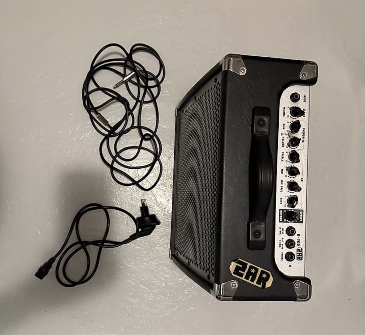 Strumenti musicali: E-Gitarre mit Verstärker – Nuovo (secondo la descrizione) da Basel venduto da len_ydd8 1
