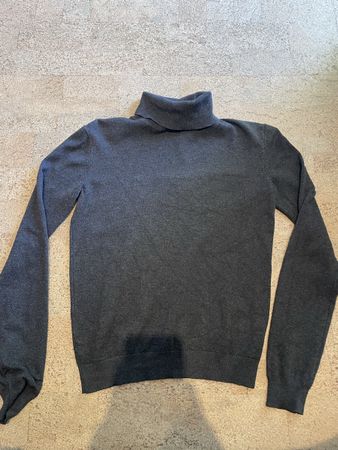 Pullover Grau