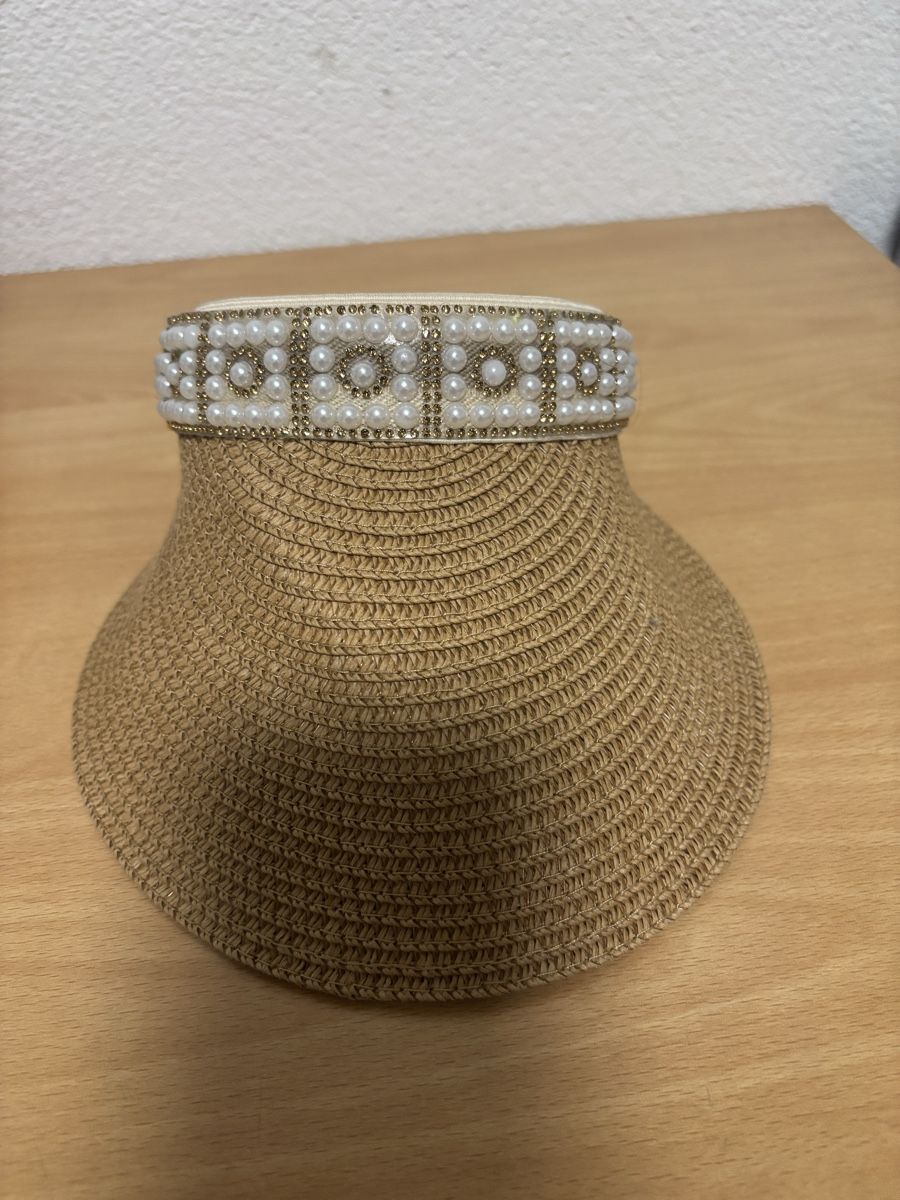 Copricapi, berretti & cappellini: Visor hat straw beige pearl embellishment adjustable band – Usato da Stallikon venduto da Toluu 1