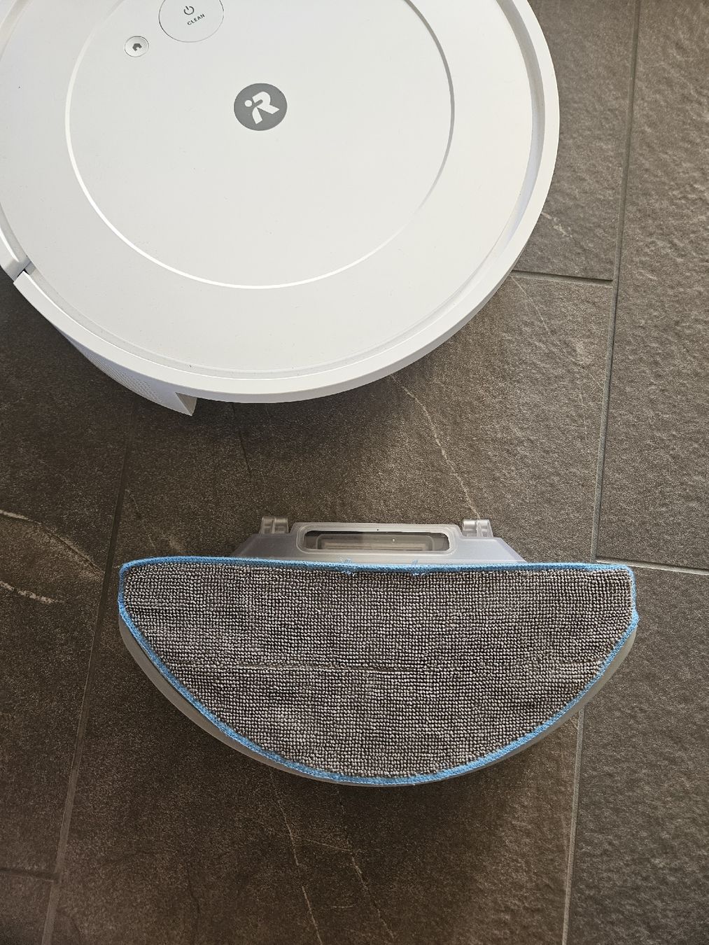 Irobot Staubsauger & Zubehör: Roomba Combo Essential – Neu (gemäss Beschreibung) aus Wattwil von tat_bqr2 2