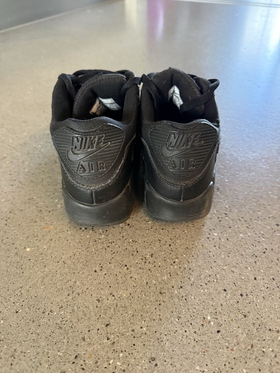Nike Scarpe da uomo: Nike Air Max 90 - Grösse 37.5 – Usato da Hinteregg venduto da Jazz-C 3