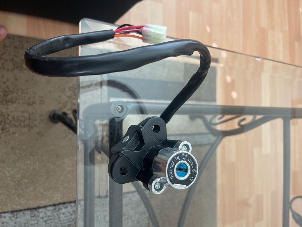 Ignition switch, fuel cap, helmet lock Suzuki Vstrom 1000 Kaufen auf