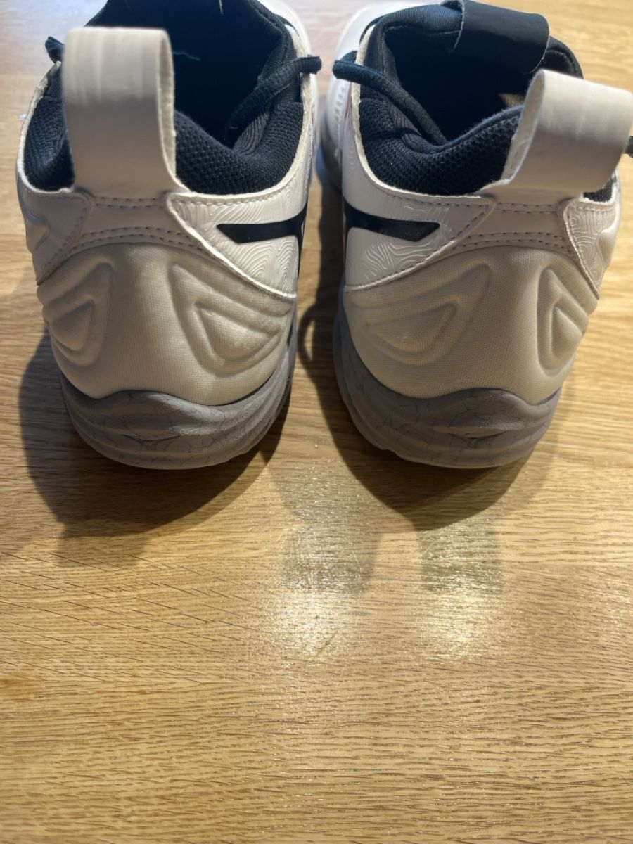 Mizuno Scarpe da uomo: Mizuno – Usato da Tägerwilen venduto da Buesifrank 3