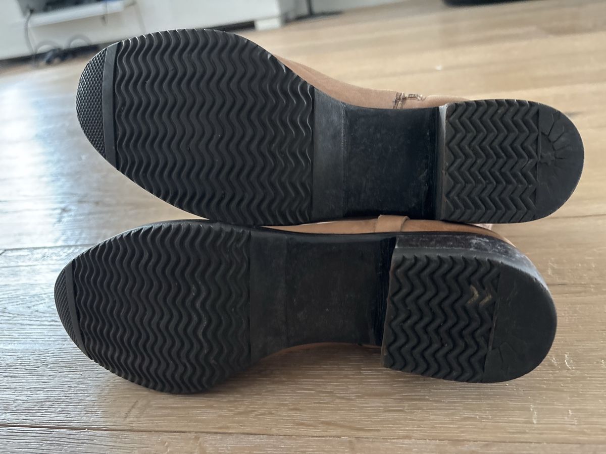Scarpe da donna: Schöne beige Leferstiefel, 38 – Usato da Zürich venduto da K.St. 1