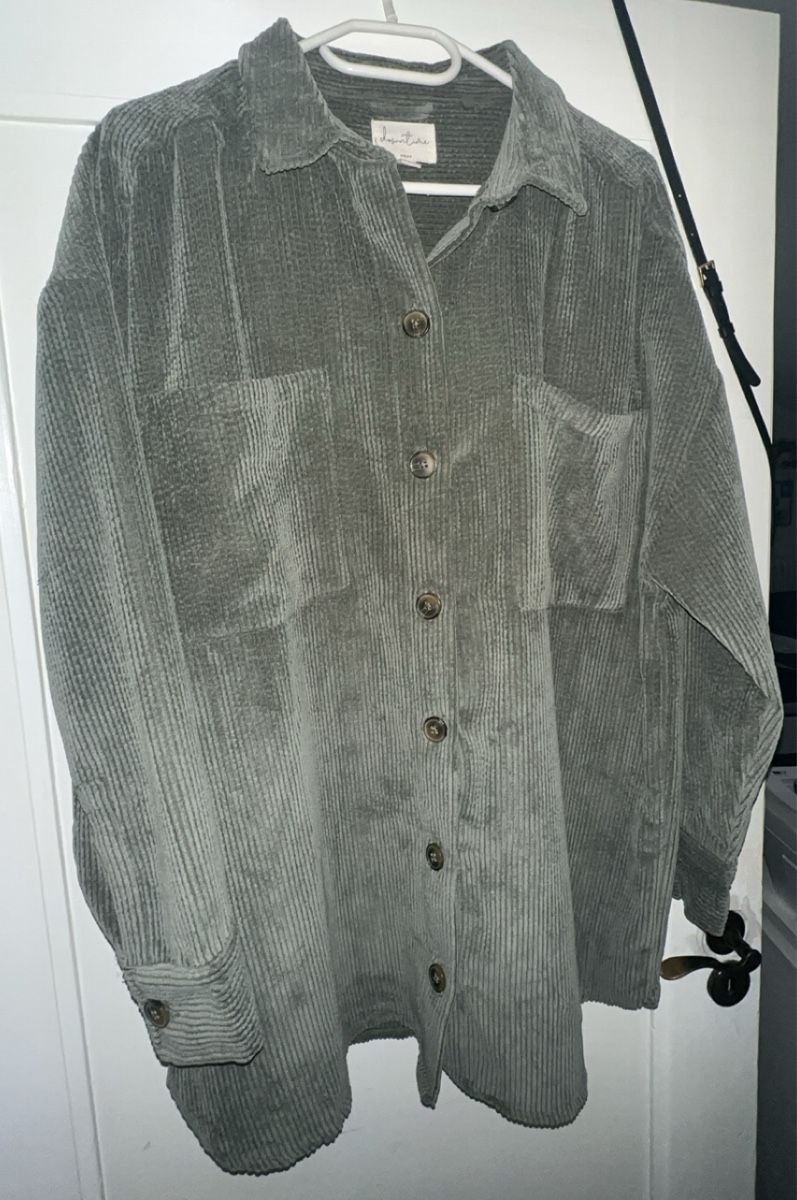 Giacche: Trendige Cord Jacke im Oversize Look Gr 44 – Nuovo (secondo la descrizione) da Oftringen venduto da tola19 1