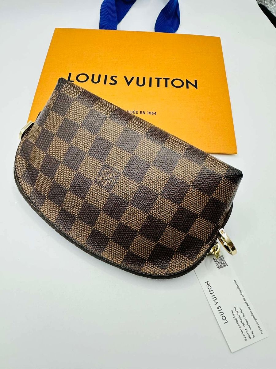 Louis Vuitton Borse: Louis Vuitton Cosmetics Accessories Damier – Usato da Widnau venduto da Pukpan_99 1